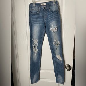 Ripped jeans(womens)